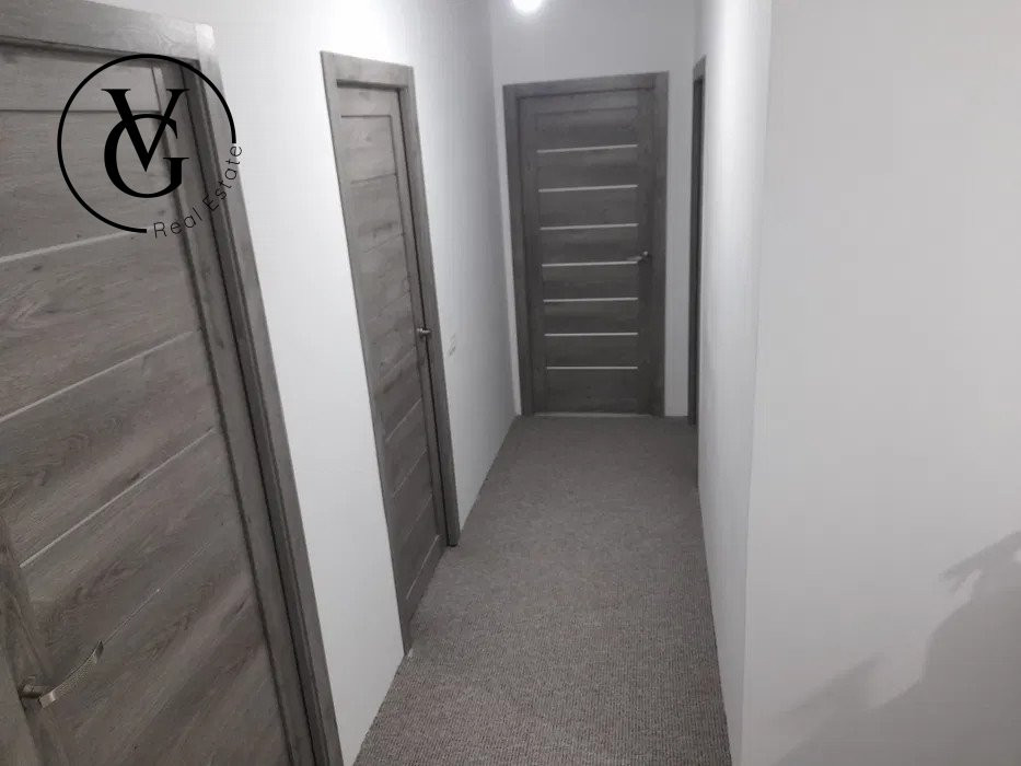Vila P+1, deosebita, aproape de lac , zona Palazu Mare