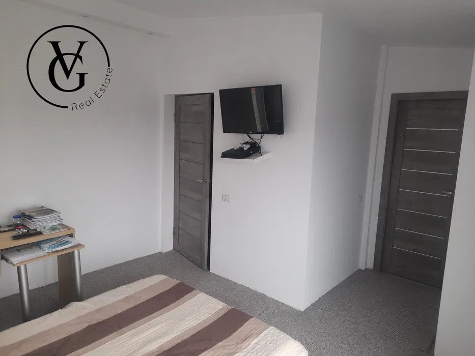 Vila P+1, deosebita, aproape de lac , zona Palazu Mare