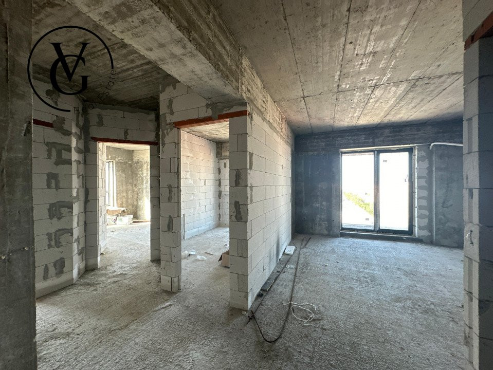 Apartament 5 camere-  decomandat - TOMIS TOWER