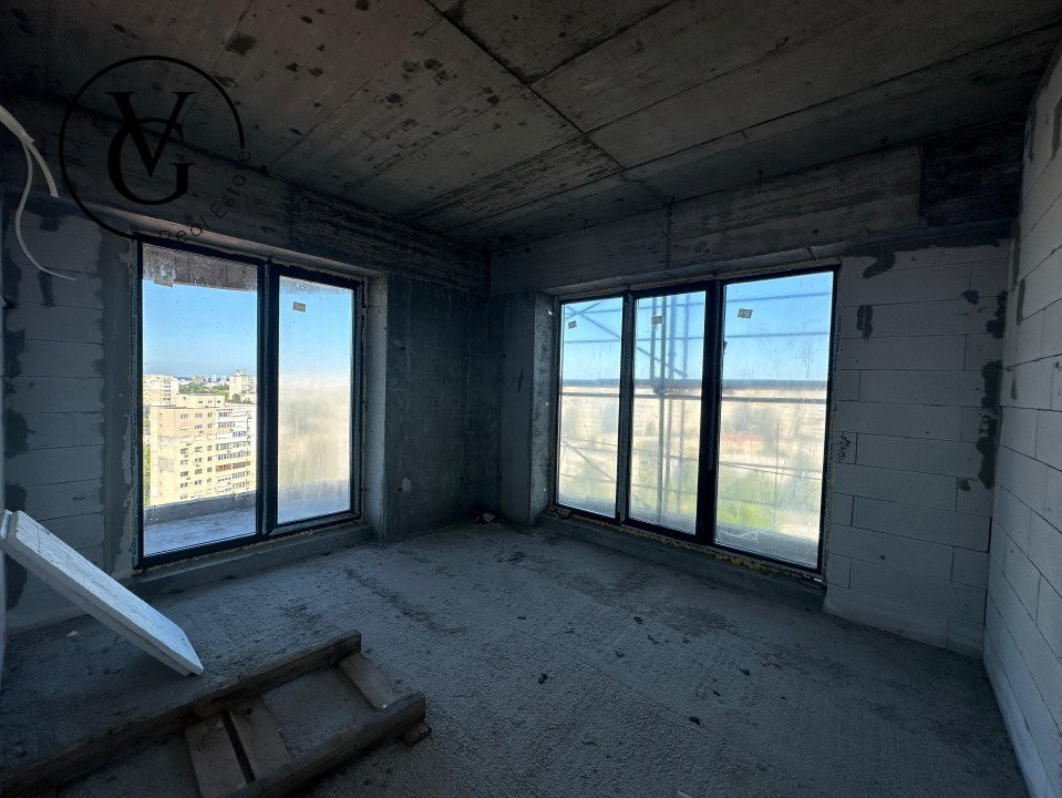 Apartament 5 camere-  decomandat - TOMIS TOWER