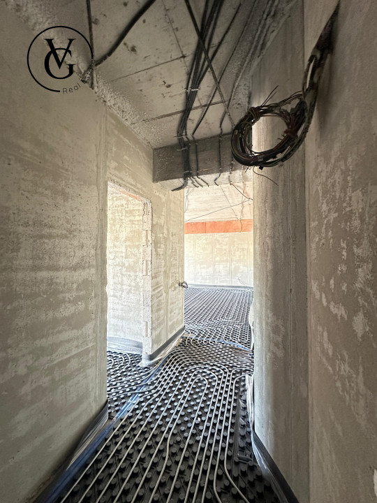 Apartament 4 camere-decomandat - TOMIS TOWER