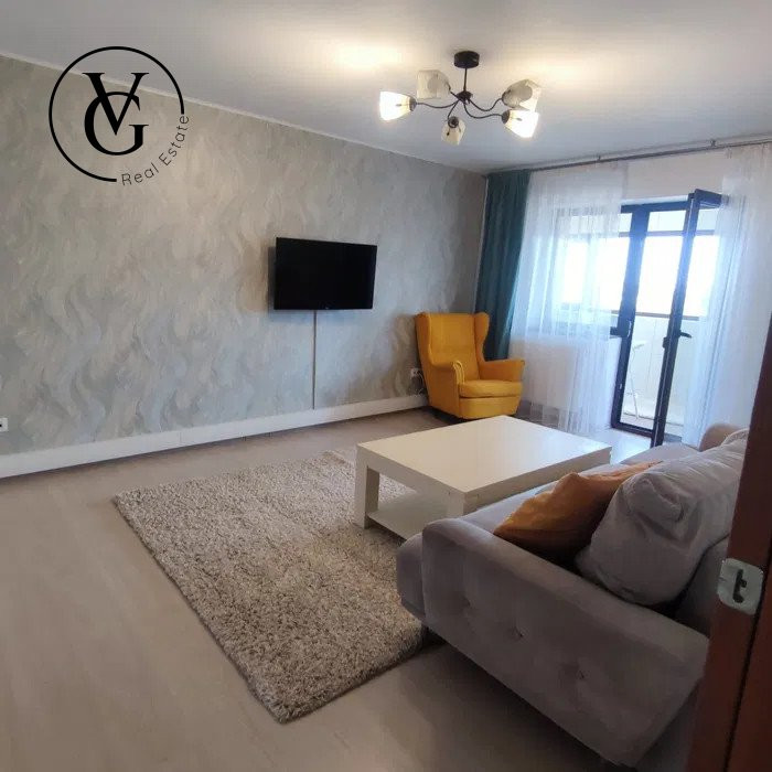 Apartament decomandat - 4 camere - termen lung - zona City Mall