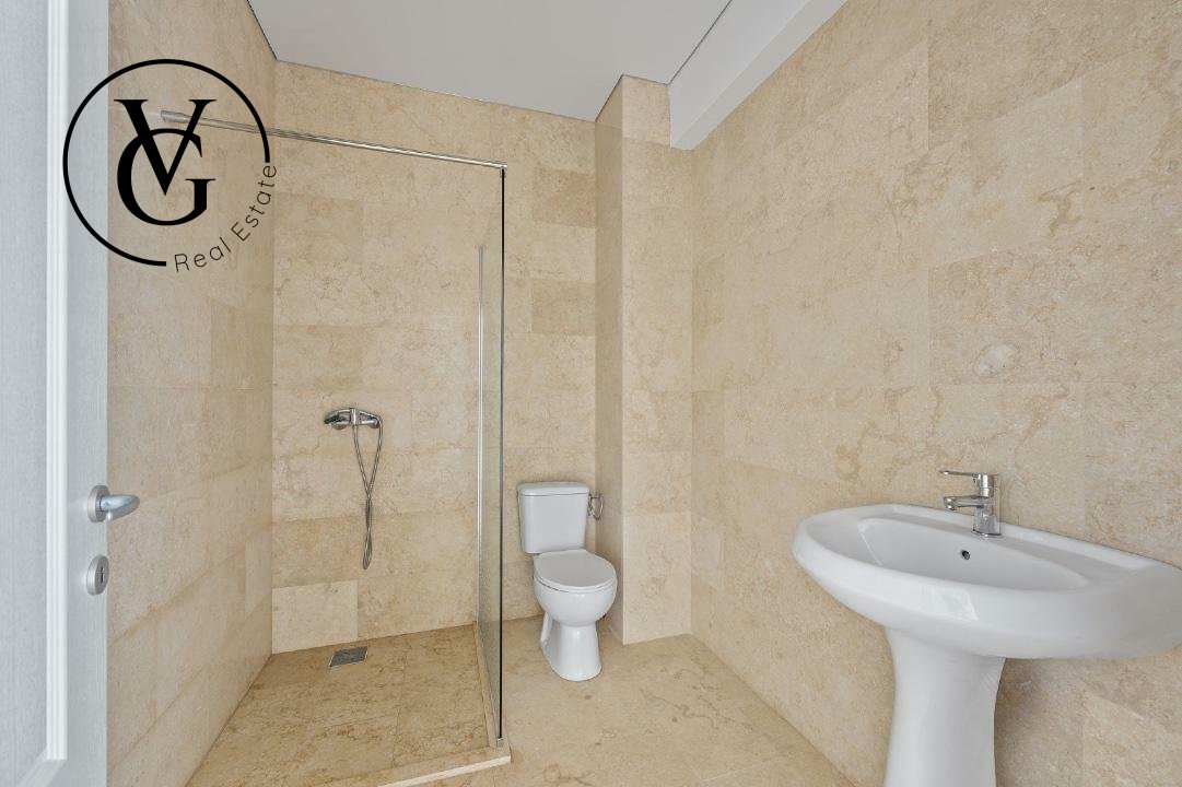 Apartament 3 camere Mamaia-Sat - vedere frontala lac 