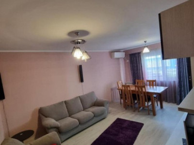 Apartament cu 3 camere în Faleză Nord | Decomandat