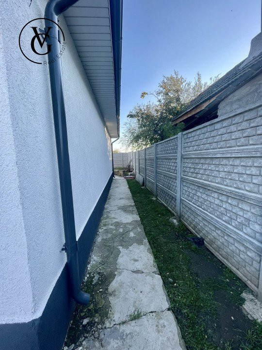Casa individuala, 273 mp curte,  Lumina