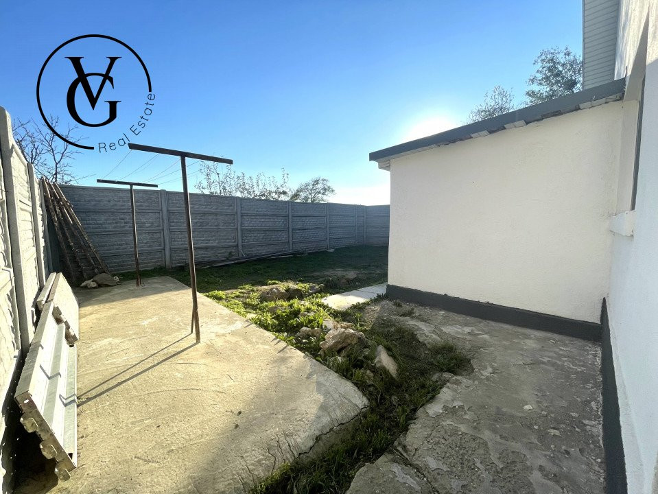 Casa individuala, 273 mp curte,  Lumina