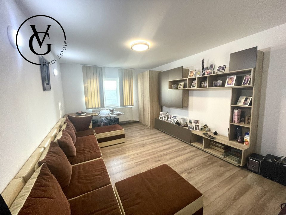 Casa individuala, 273 mp curte,  Lumina