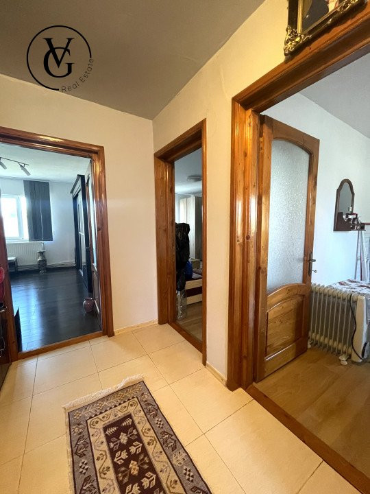 Casa individuala, 273 mp curte,  Lumina