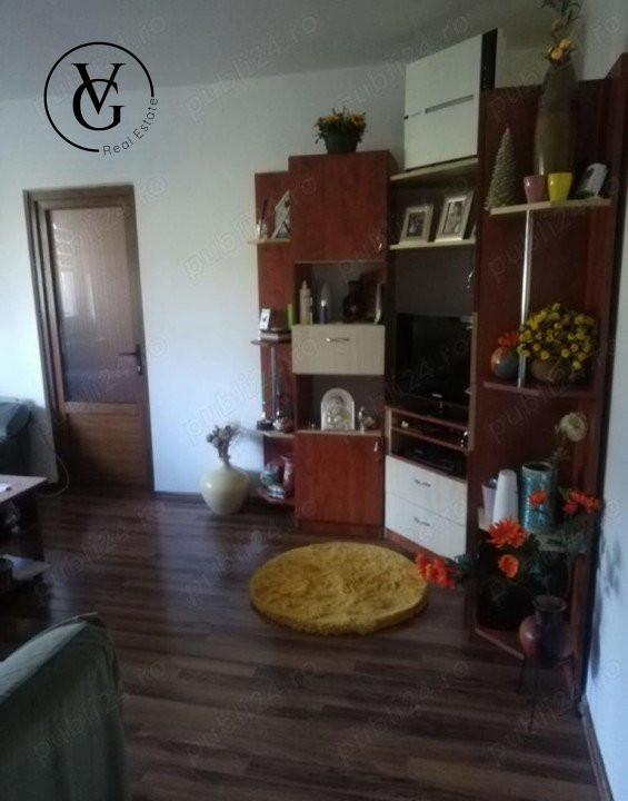 Apartament semidecomandat de 3 camere - zona INEL 2 