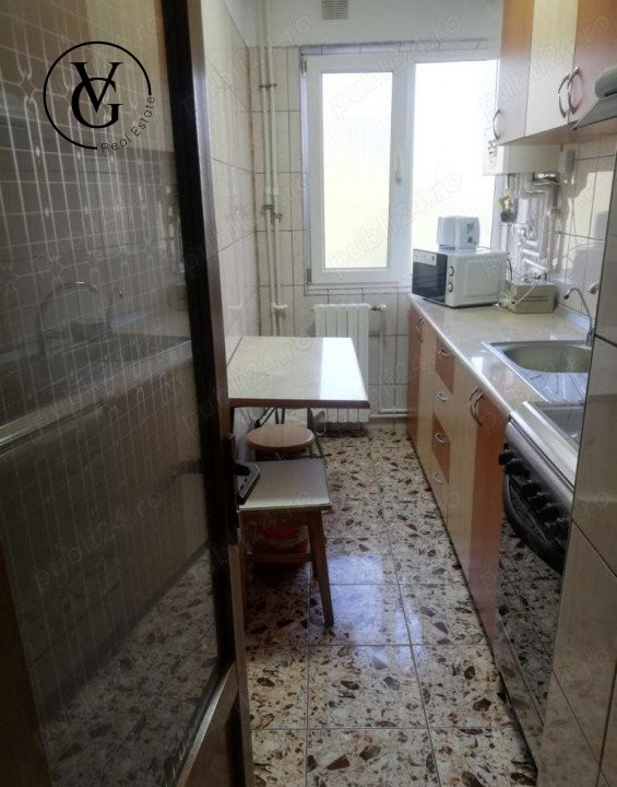 Apartament semidecomandat de 3 camere - zona INEL 2 