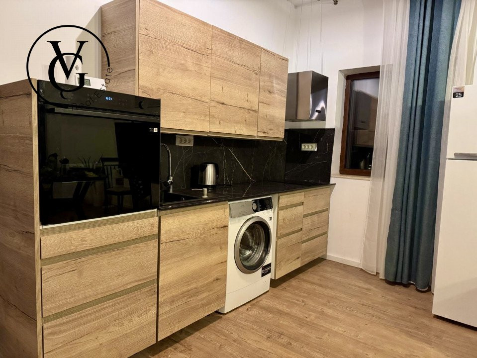 Apartament 3 camere, spatios, zona Baba Novac