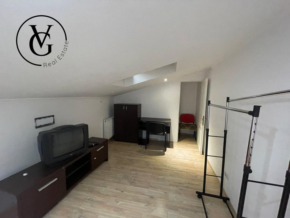 Apartament mansardat de 3 camere - Poarta 6 