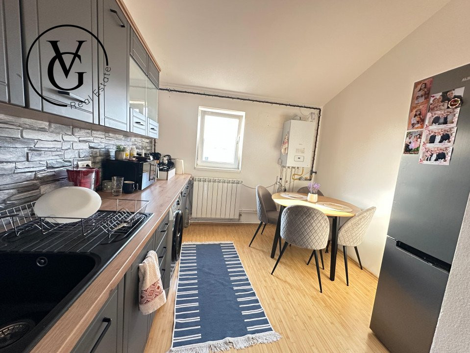 Apartament de 3 camere decomandat - Inel 1