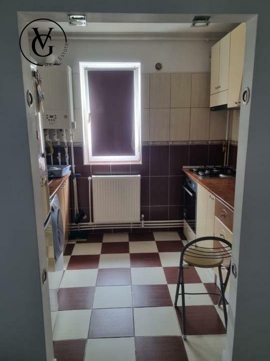 Apartament decomandat de 3 camere - zona Tomis Nord