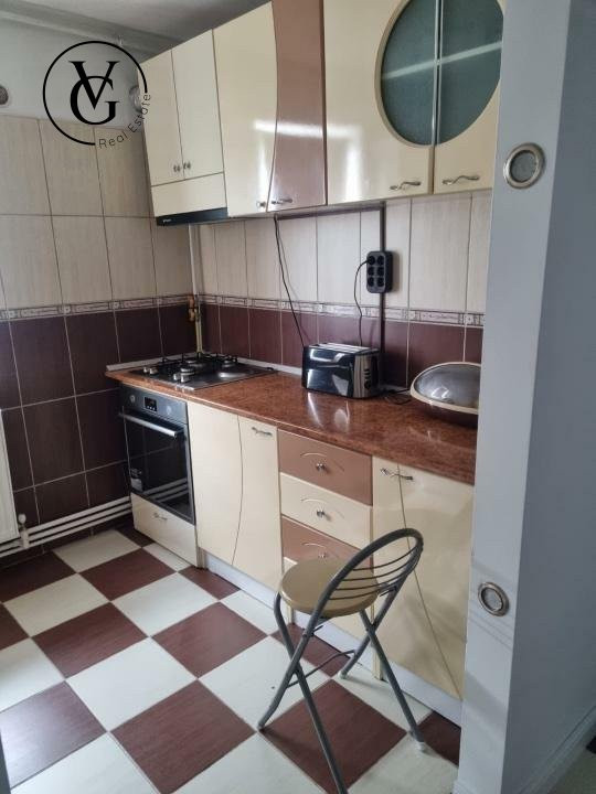 Apartament decomandat de 3 camere - zona Tomis Nord