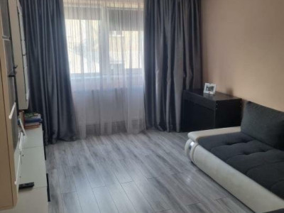 Apartament decomandat de 3 camere - zona Tomis Nord