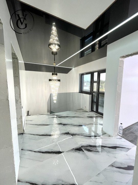 Vila P+M, 5 Camere, 450 mp teren, Navodari