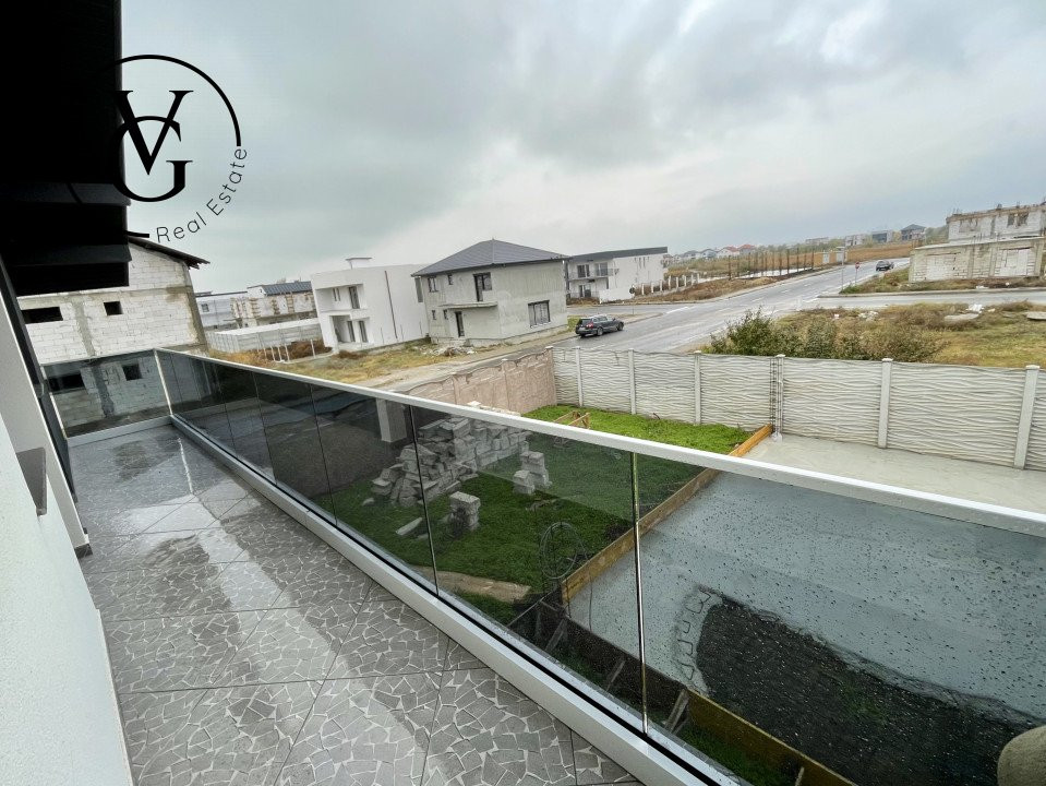 Vila P+M, 5 Camere, 450 mp teren, Navodari