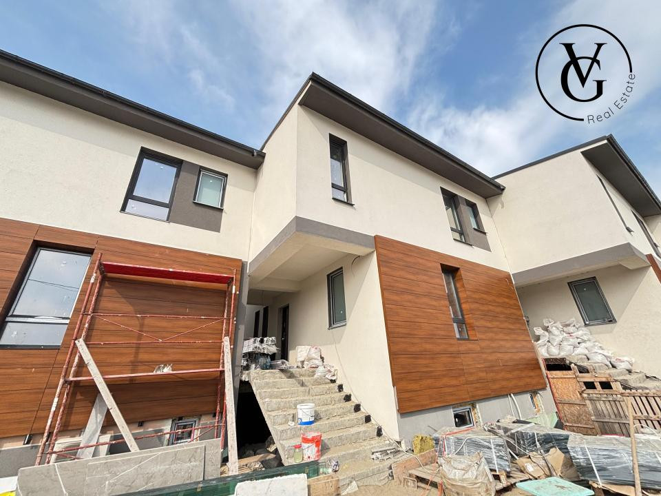 Vila  premium | frontal  la lac | Ovidiu Sud 