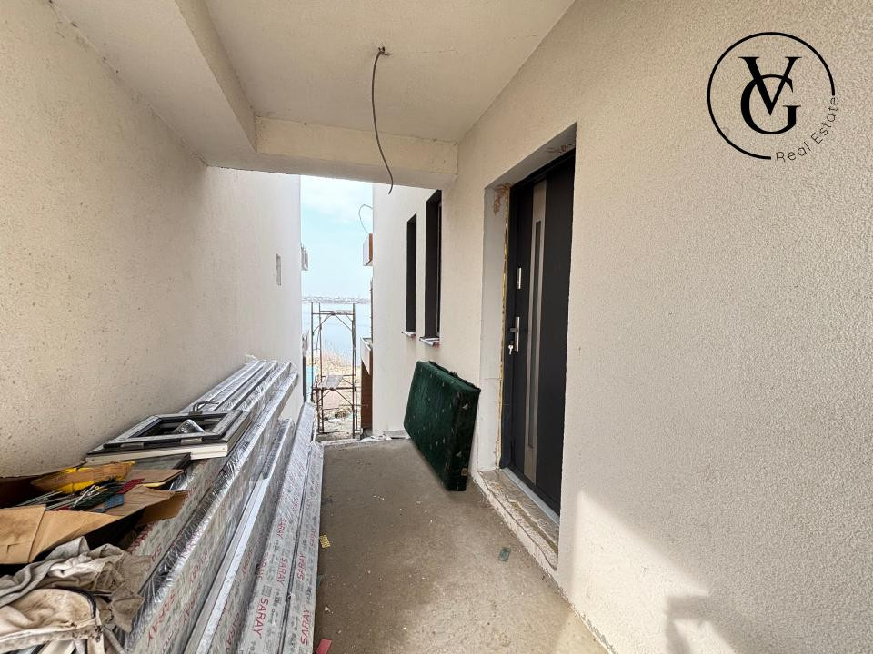 Vila  premium | frontal  la lac | Ovidiu Sud 