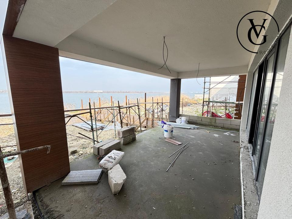 Vila  premium | frontal  la lac | Ovidiu Sud 