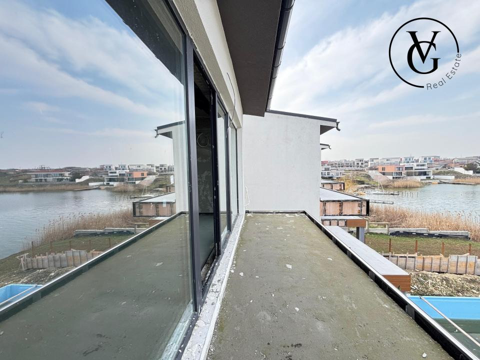 Vila  premium | frontal  la lac | Ovidiu Sud 