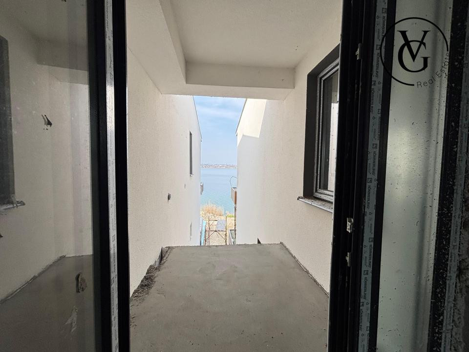 Vila  premium | frontal  la lac | Ovidiu Sud 