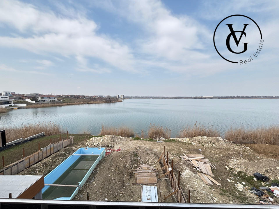Vila  premium | frontal  la lac | Ovidiu Sud 