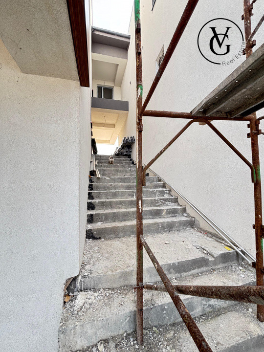 Vila  premium | frontal  la lac | Ovidiu Sud 