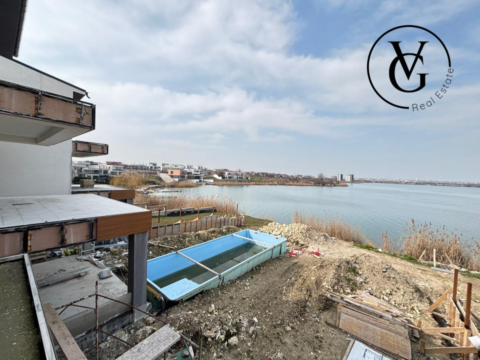 Vila  premium | frontal  la lac | Ovidiu Sud 
