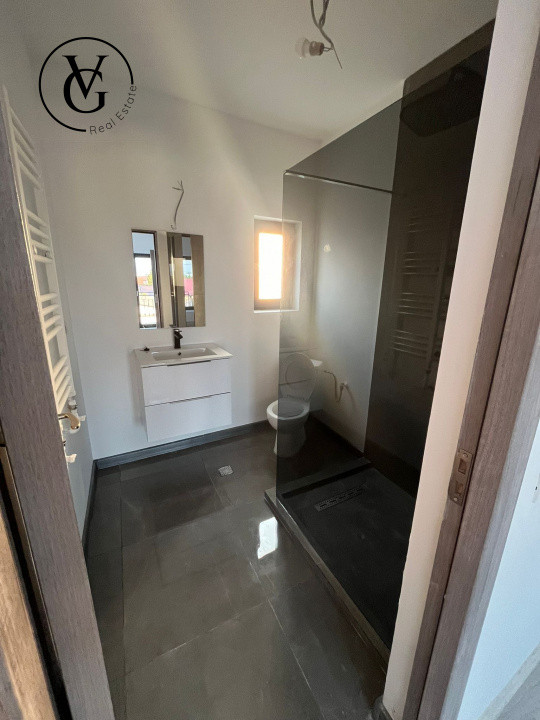 Vila duplex moderna, Lumina