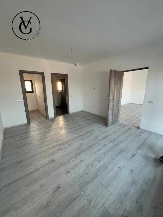 Vila duplex moderna, Lumina