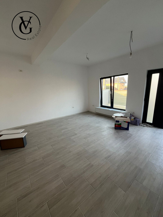 Vila duplex moderna, Lumina
