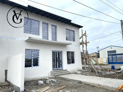 Vila duplex moderna, Lumina