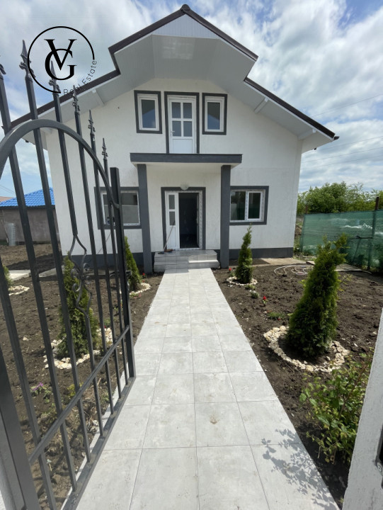Vila P+M, 5 camere, 300mp teren,  Lumina 