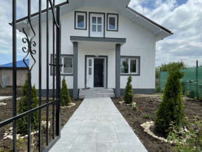 Vila P+M, 5 camere, 300mp teren,  Lumina 