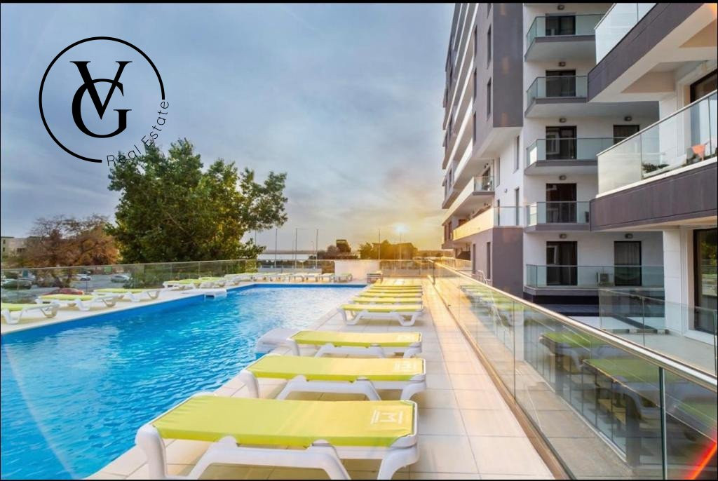 Penthouse 3 camere cu terasa si piscina exterioara, vedere panoramica la mare