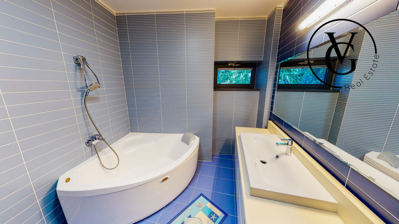 Vila unica în  Statiunea Mamaia- vedere la mare și lac