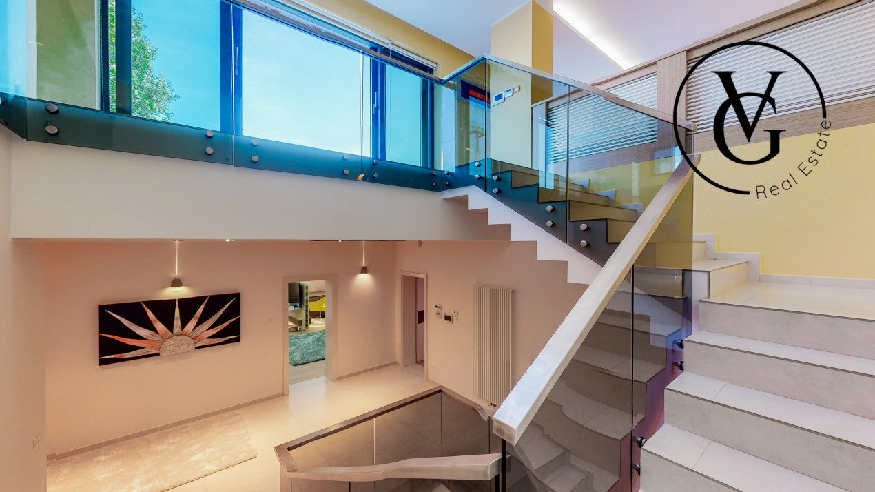 Vila unica în  Statiunea Mamaia- vedere la mare și lac