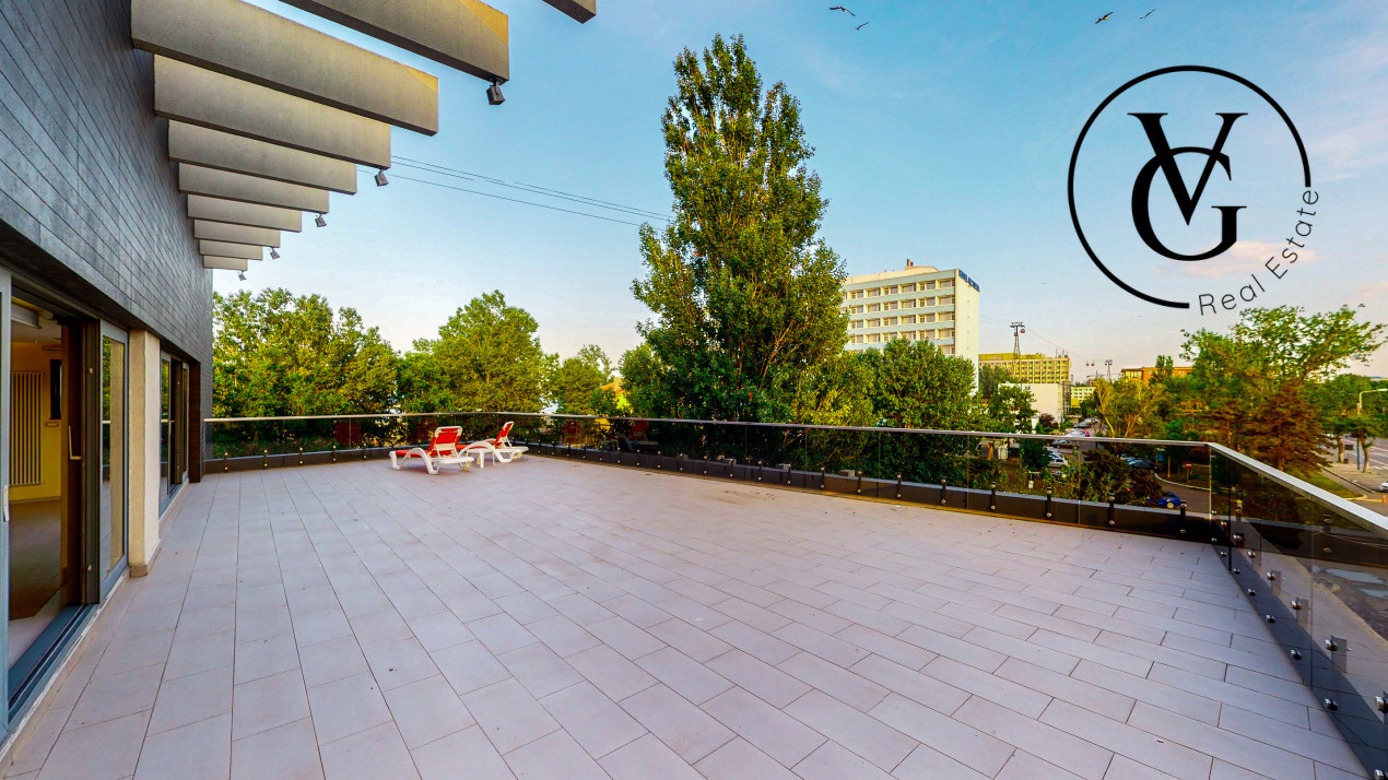 Vila unica în  Statiunea Mamaia- vedere la mare și lac