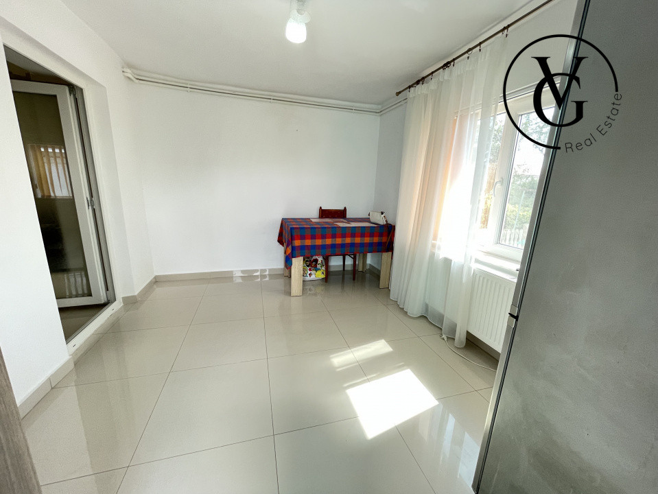 Casa la sol, 4 camere, 821 mp teren, Lumina