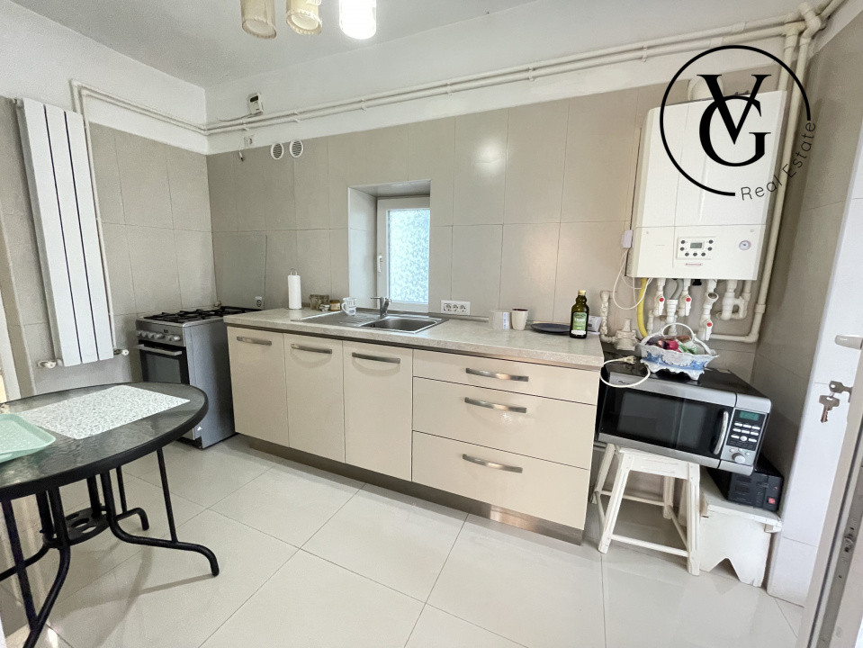 Casa la sol, 4 camere, 821 mp teren, Lumina