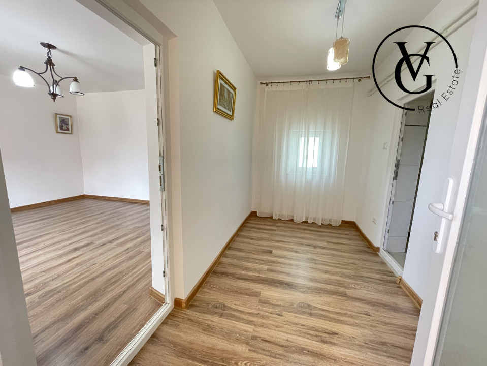 Casa la sol, 4 camere, 821 mp teren, Lumina