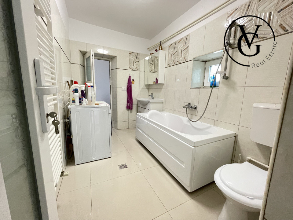 Casa la sol, 4 camere, 821 mp teren, Lumina