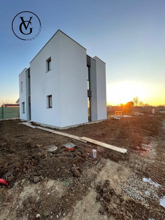 Vila cu 5 camere - complex Frasinului 