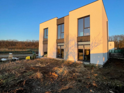 Vila cu 5 camere - complex Frasinului 