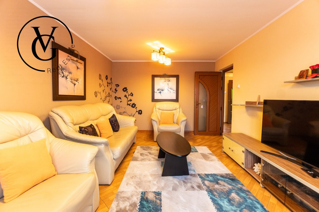 Apartament 3 camere | Decomandat | Soveja 