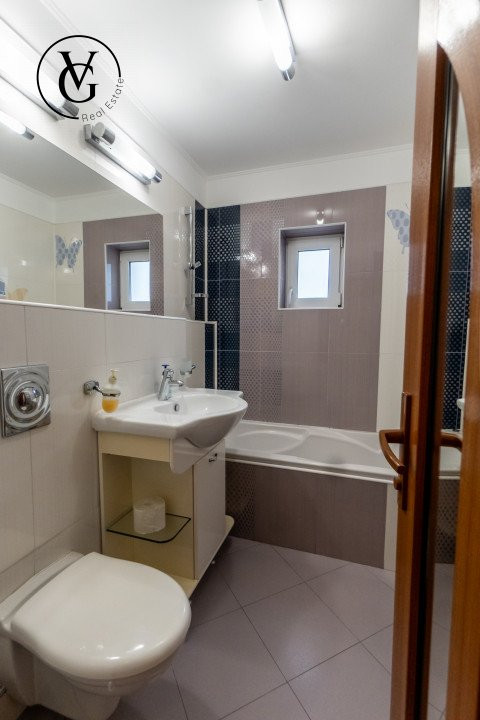 Apartament 3 camere | Decomandat | Soveja 