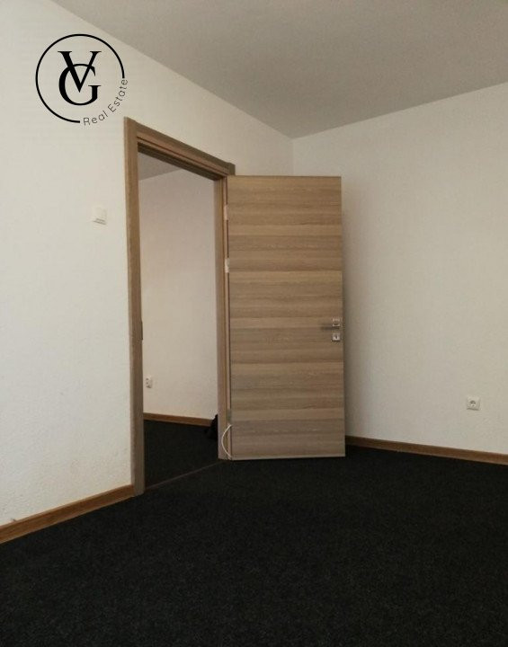 Apartament 2 camere/ Spatiu comercial 