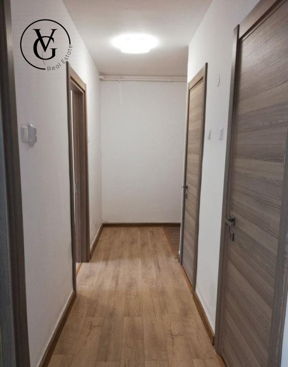 Apartament 2 camere/ Spatiu comercial 